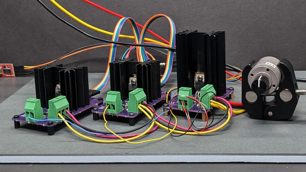 That's a lot of hardware to rotate the synchro receiver.